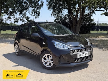 Used Hyundai i10 2017 for sale - 79304460: Photo