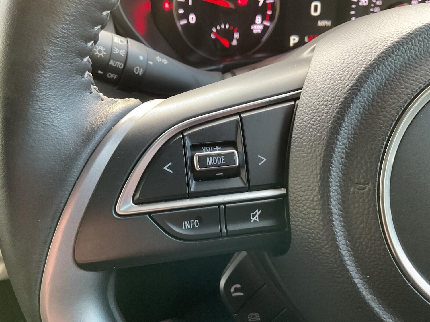 Used Suzuki Swift 2024 for sale - 76714402: Photo 12