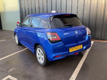 Used Suzuki Swift 2024 for sale - 76714402: Photo