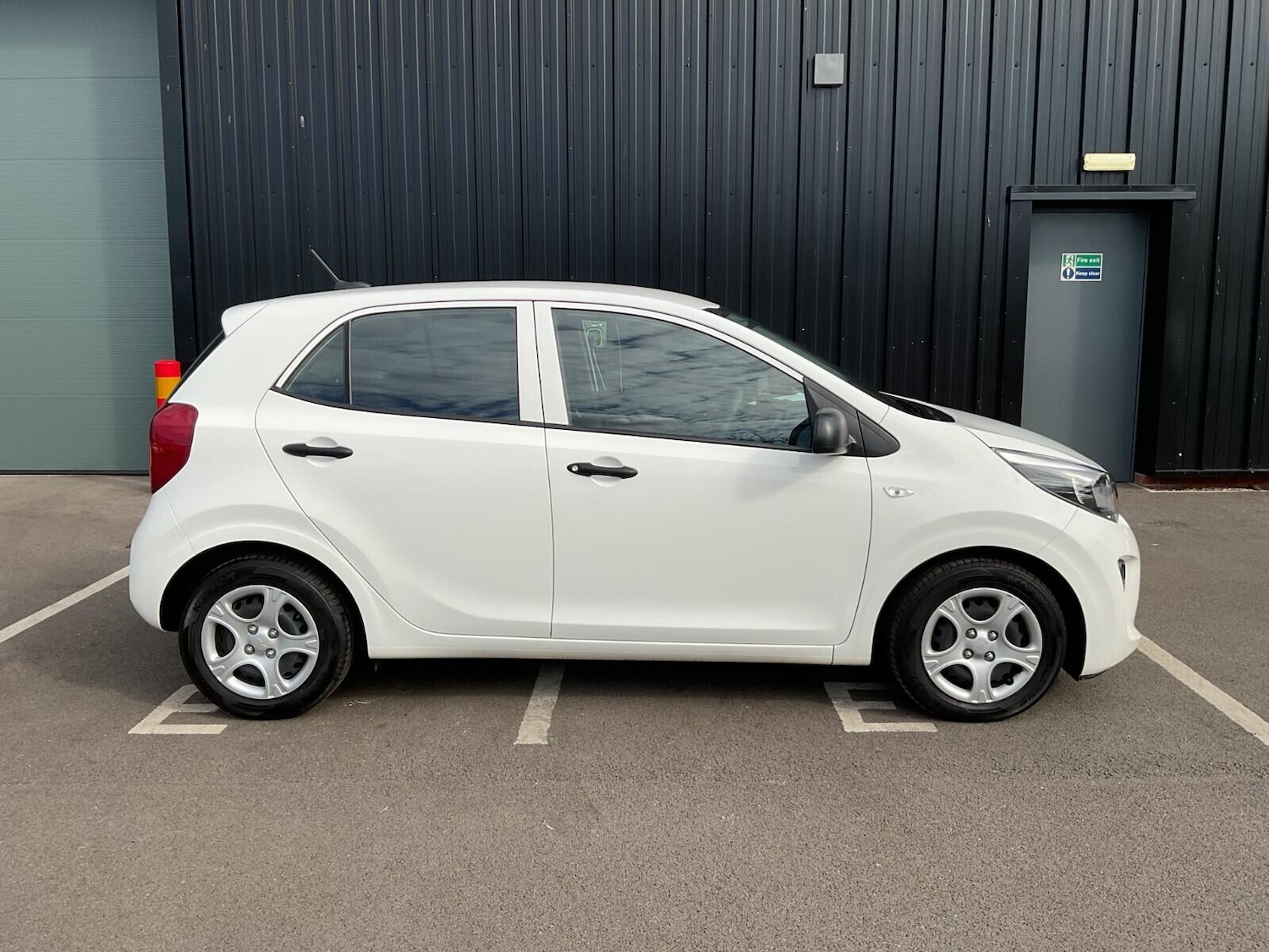 Used Kia Picanto 2022 for sale - 76360450: Photo 5