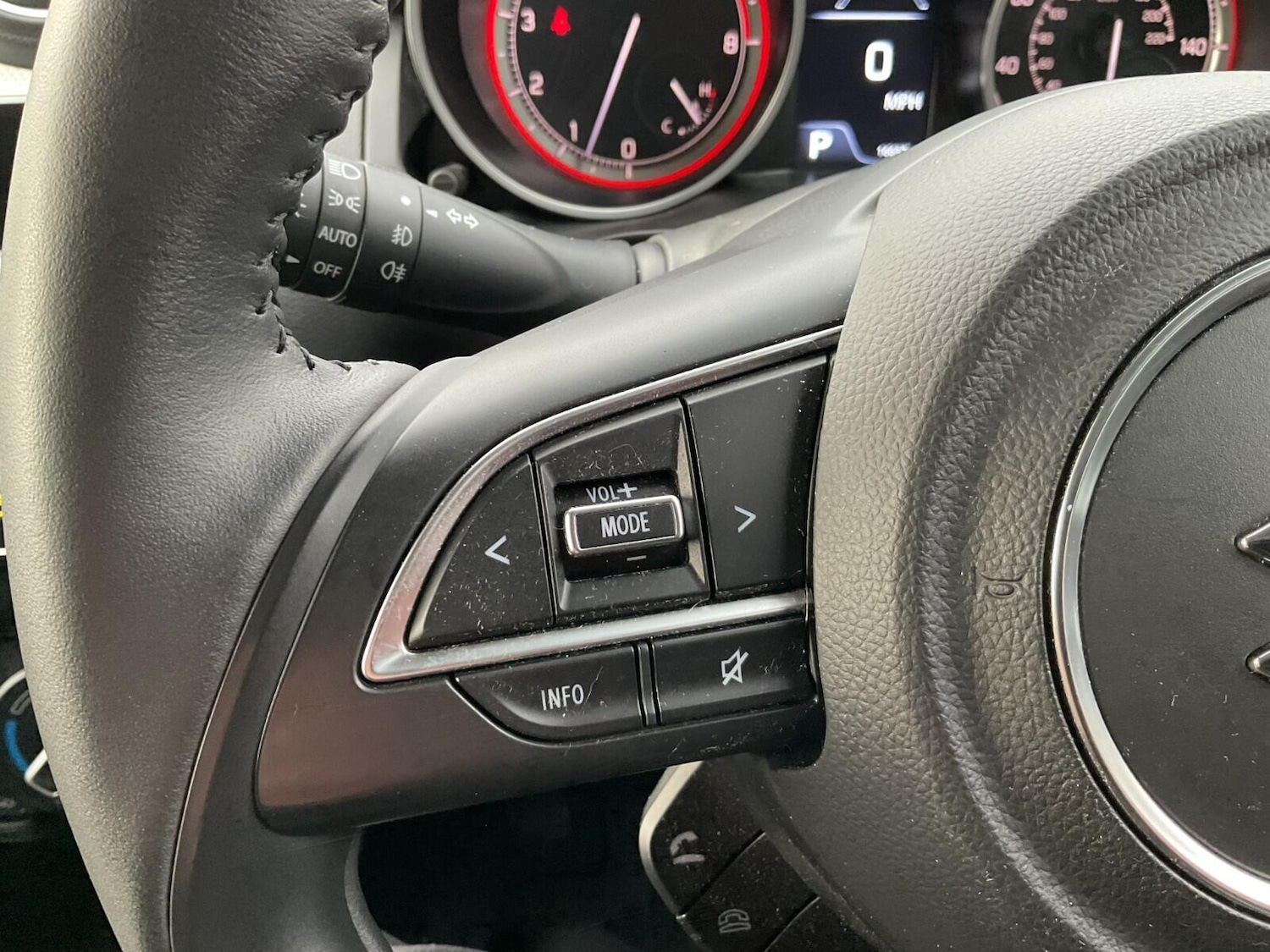 Used Suzuki Swift 2024 for sale - 76800834: Photo 12