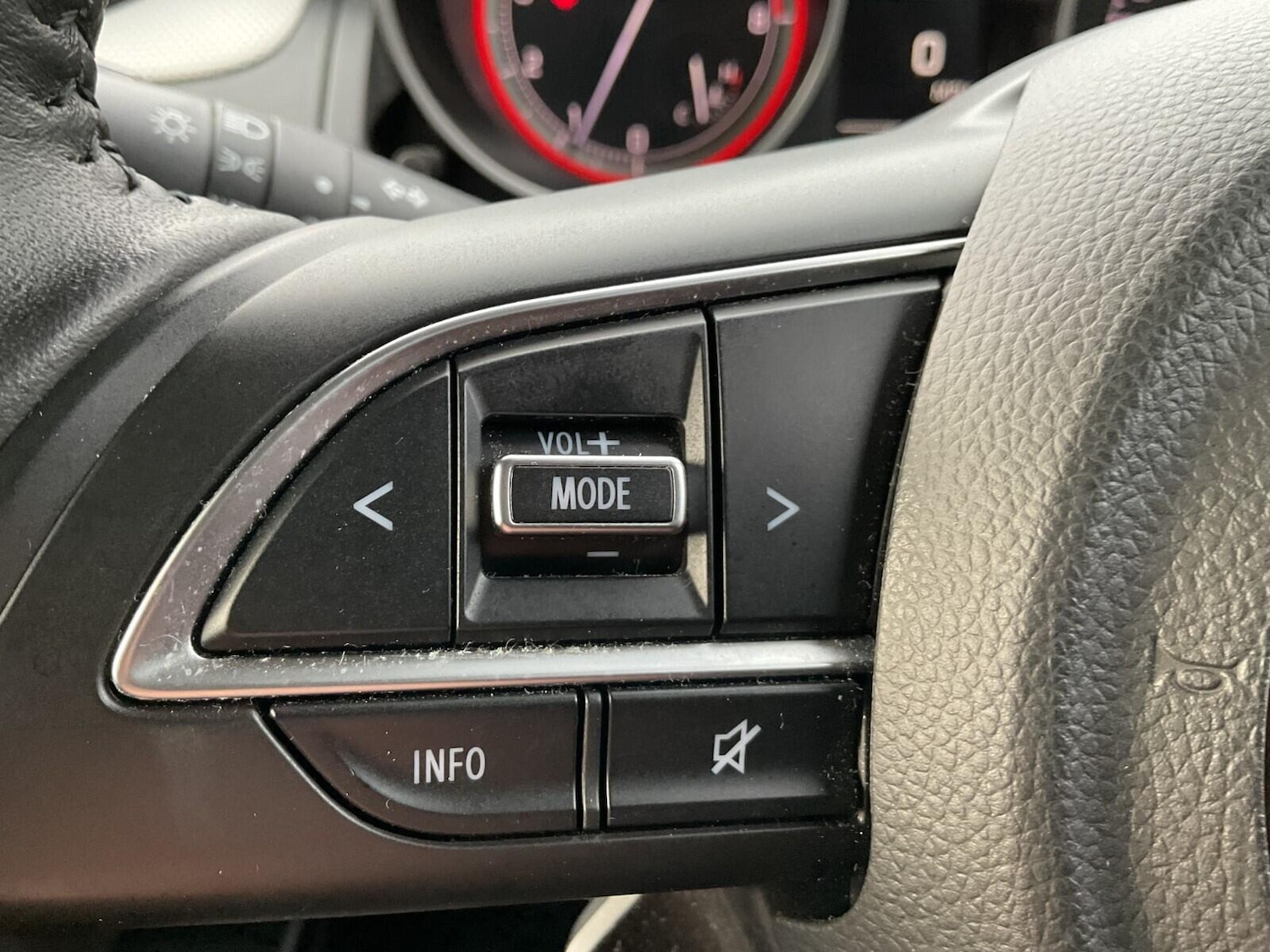 Used Suzuki Swift 2023 for sale - 76772205: Photo 12