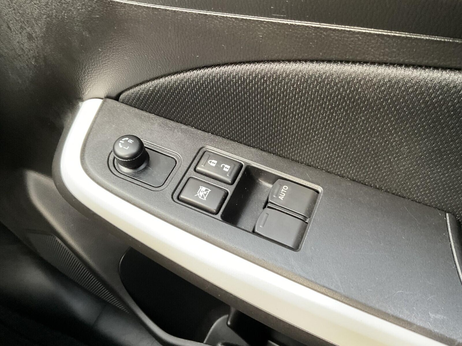 Used Suzuki Swift 2023 for sale - 76772205: Photo 17