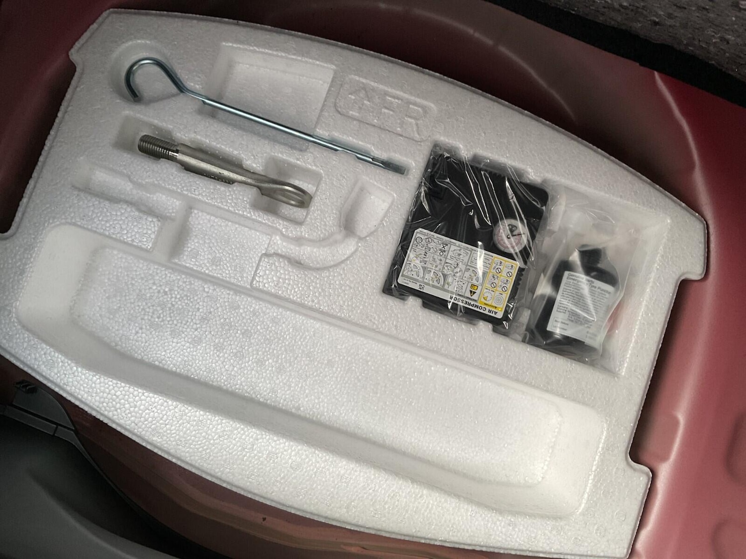 Used Suzuki Swift 2023 for sale - 76772205: Photo 34