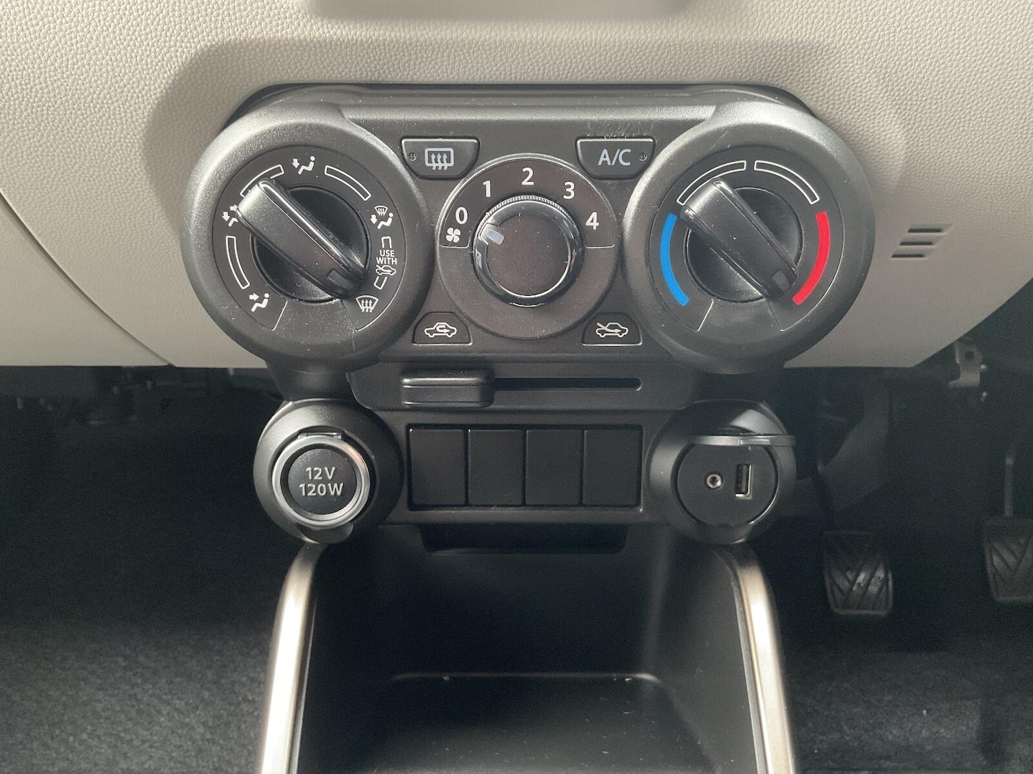 Used Suzuki Ignis 2020 for sale - 76381346: Photo 15