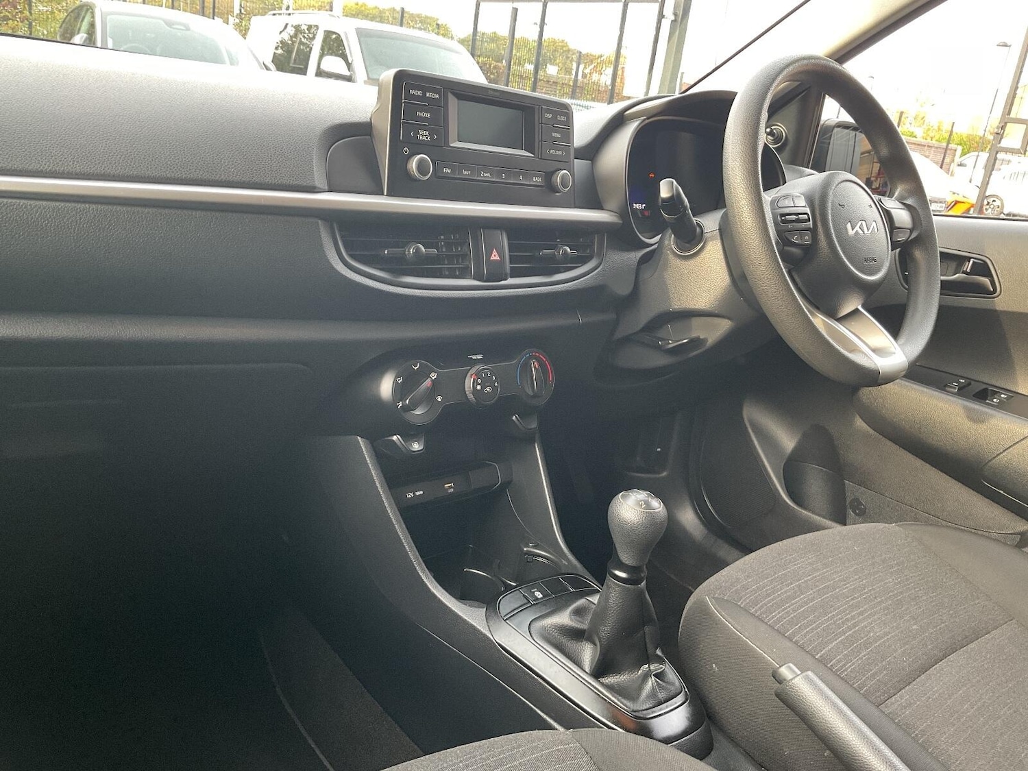 Used Kia Picanto 2022 for sale - 76398086: Photo 2
