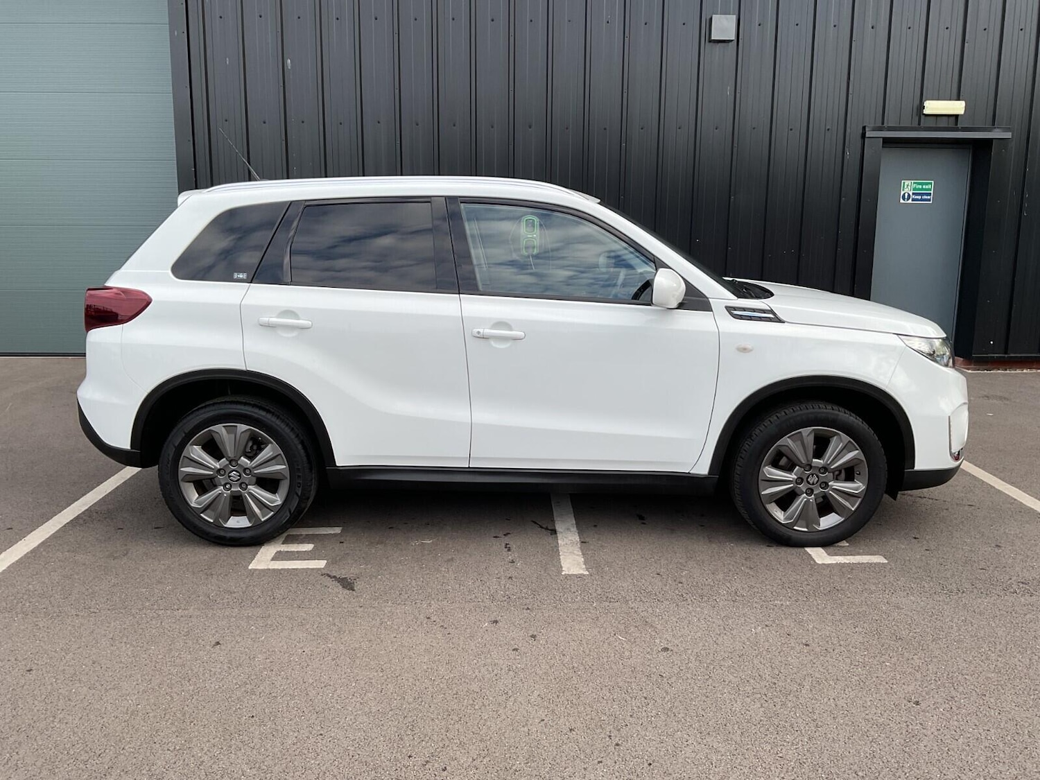 Used Suzuki Vitara 2022 for sale - 75825999: Photo 5
