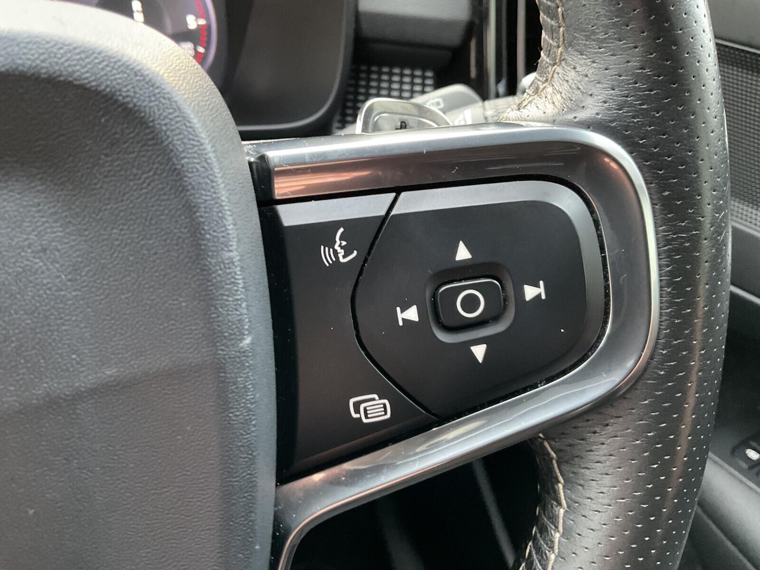 Used Volvo XC40 2019 for sale - 76735344: Photo 13