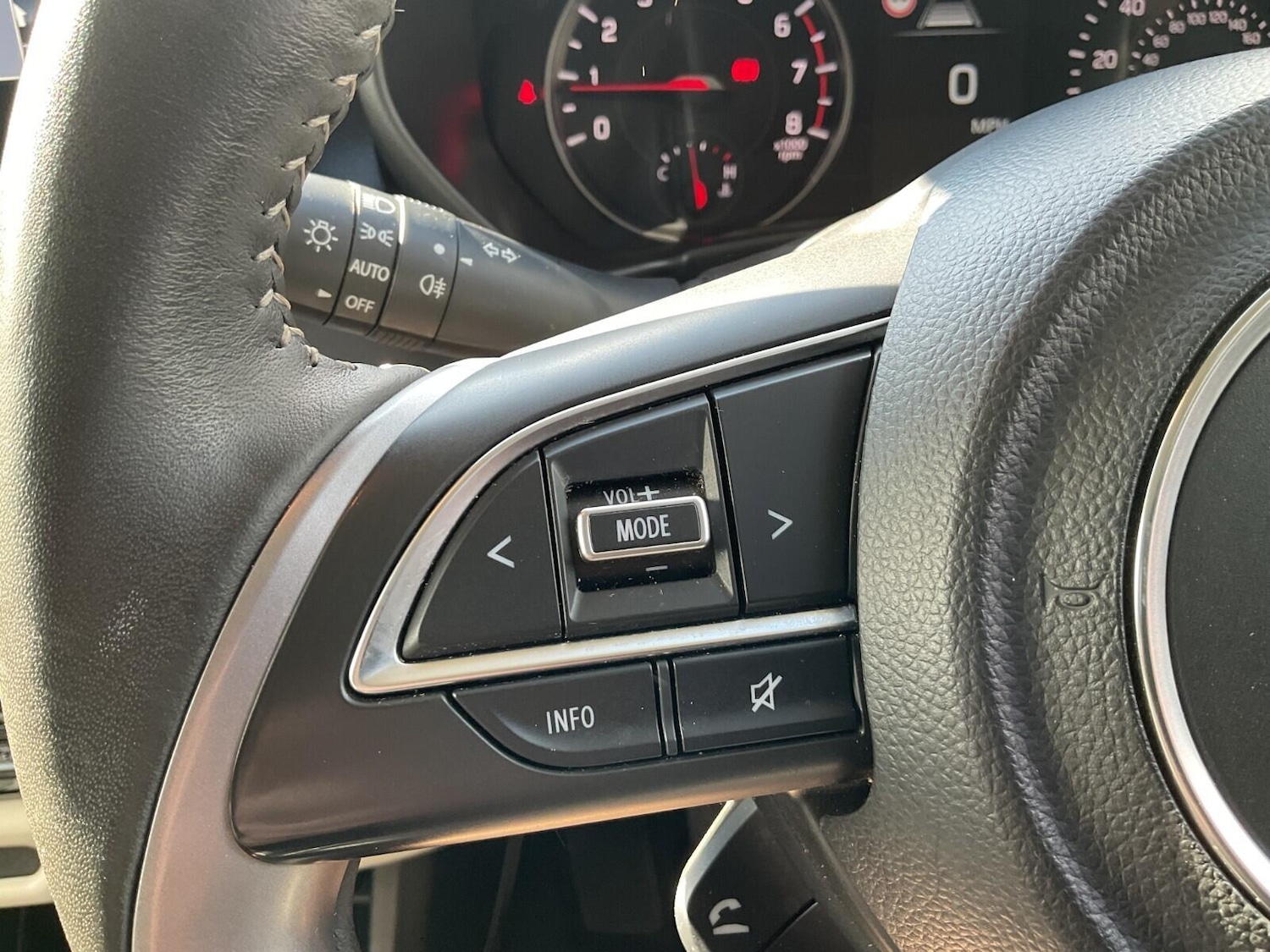 Used Suzuki Swift 2024 for sale - 76988051: Photo 11