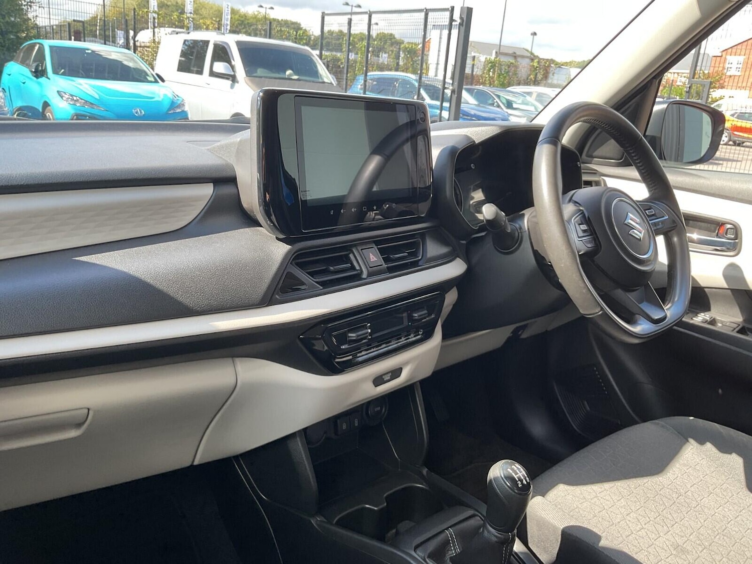 Used Suzuki Swift 2024 for sale - 76988051: Photo 2