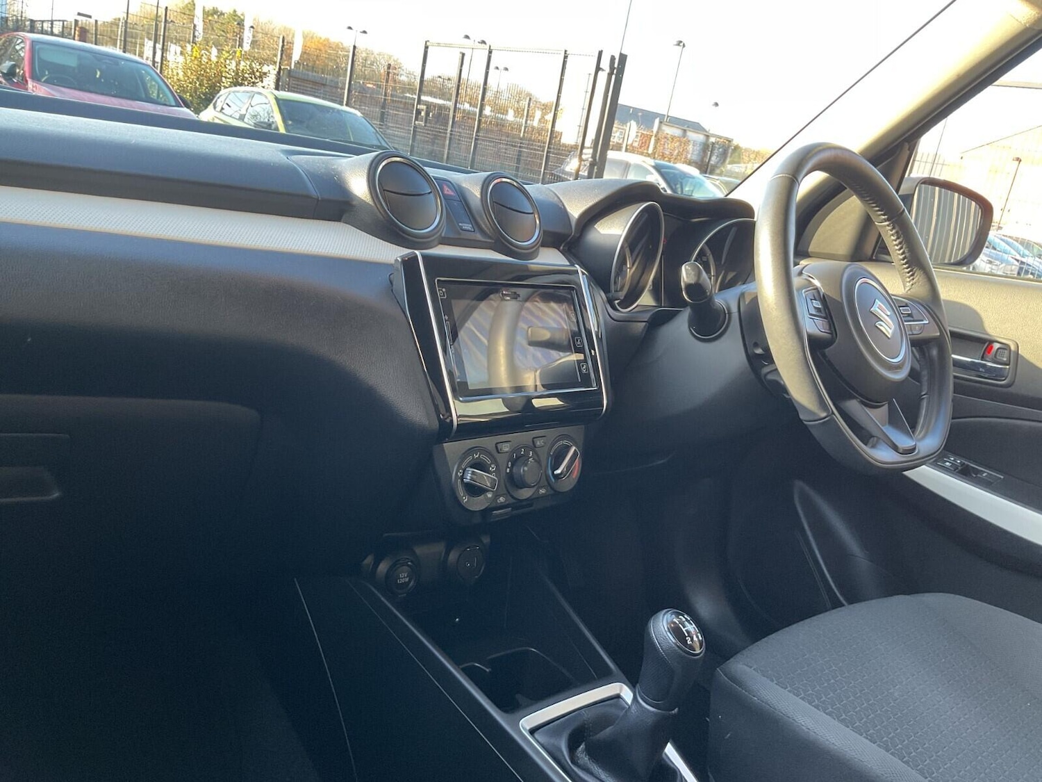 Used Suzuki Swift 2023 for sale - 76759440: Photo 2