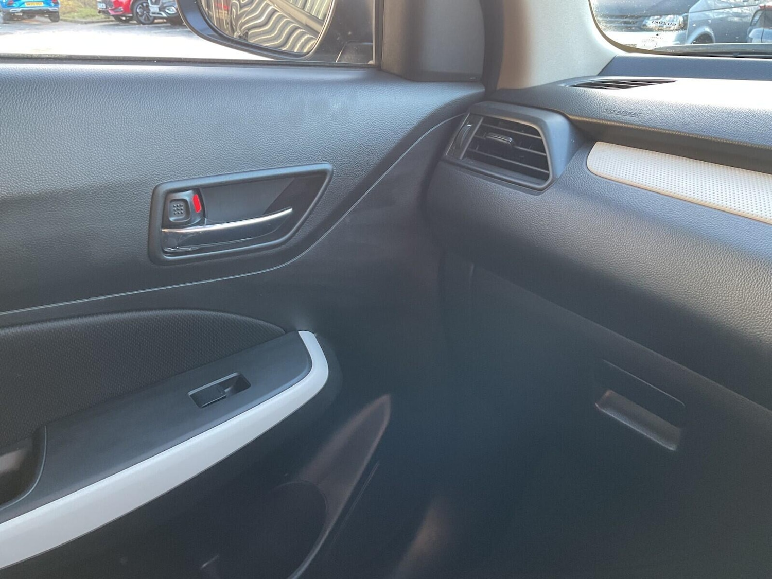 Used Suzuki Swift 2023 for sale - 76759440: Photo 25