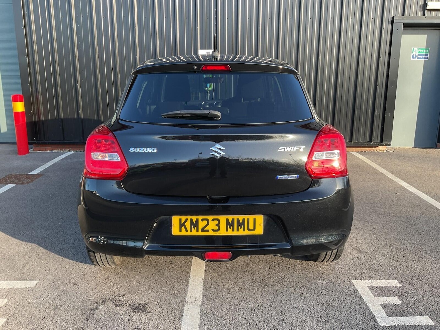 Used Suzuki Swift 2023 for sale - 76759440: Photo 4