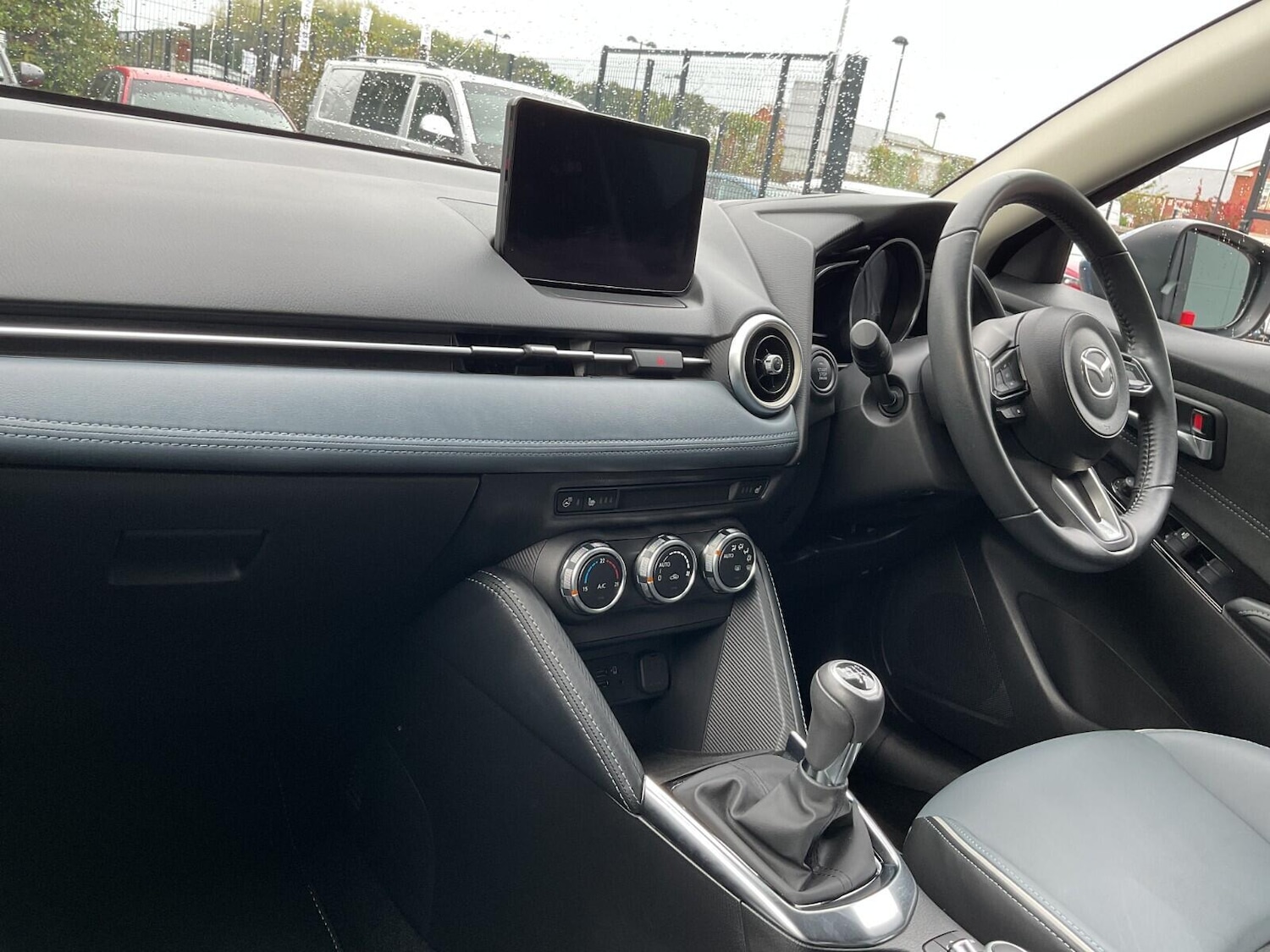 Used Mazda Mazda2 2022 for sale - 75939931: Photo 2