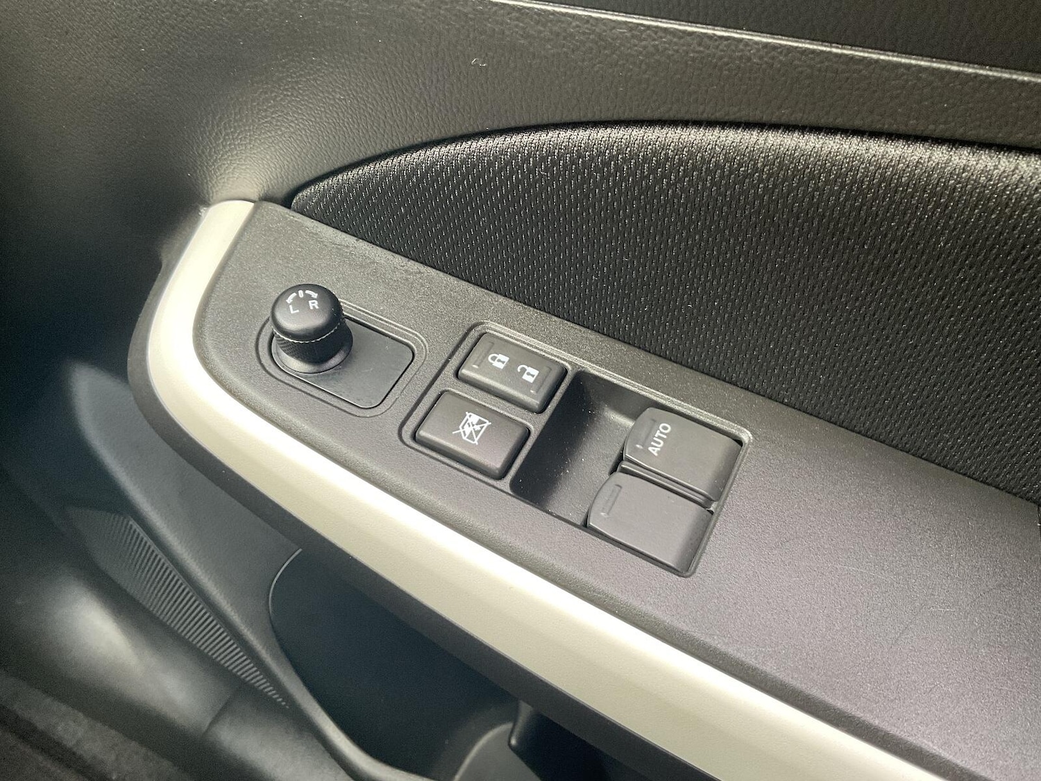 Used Suzuki Swift 2023 for sale - 76337172: Photo 16