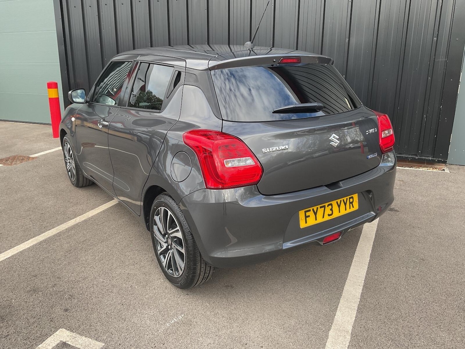 Used Suzuki Swift 2023 for sale - 76337172: Photo 3