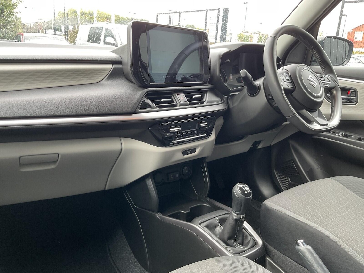 Used Suzuki Swift 2024 for sale - 76001826: Photo 2
