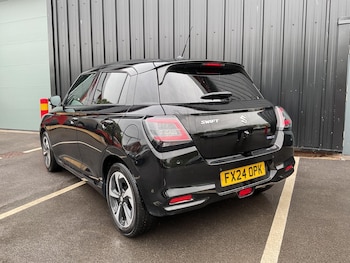Used Suzuki Swift 2024 for sale - 76001826: Photo 3