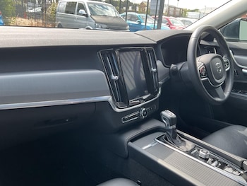 Used Volvo V90 2018 for sale - 75826145: Photo