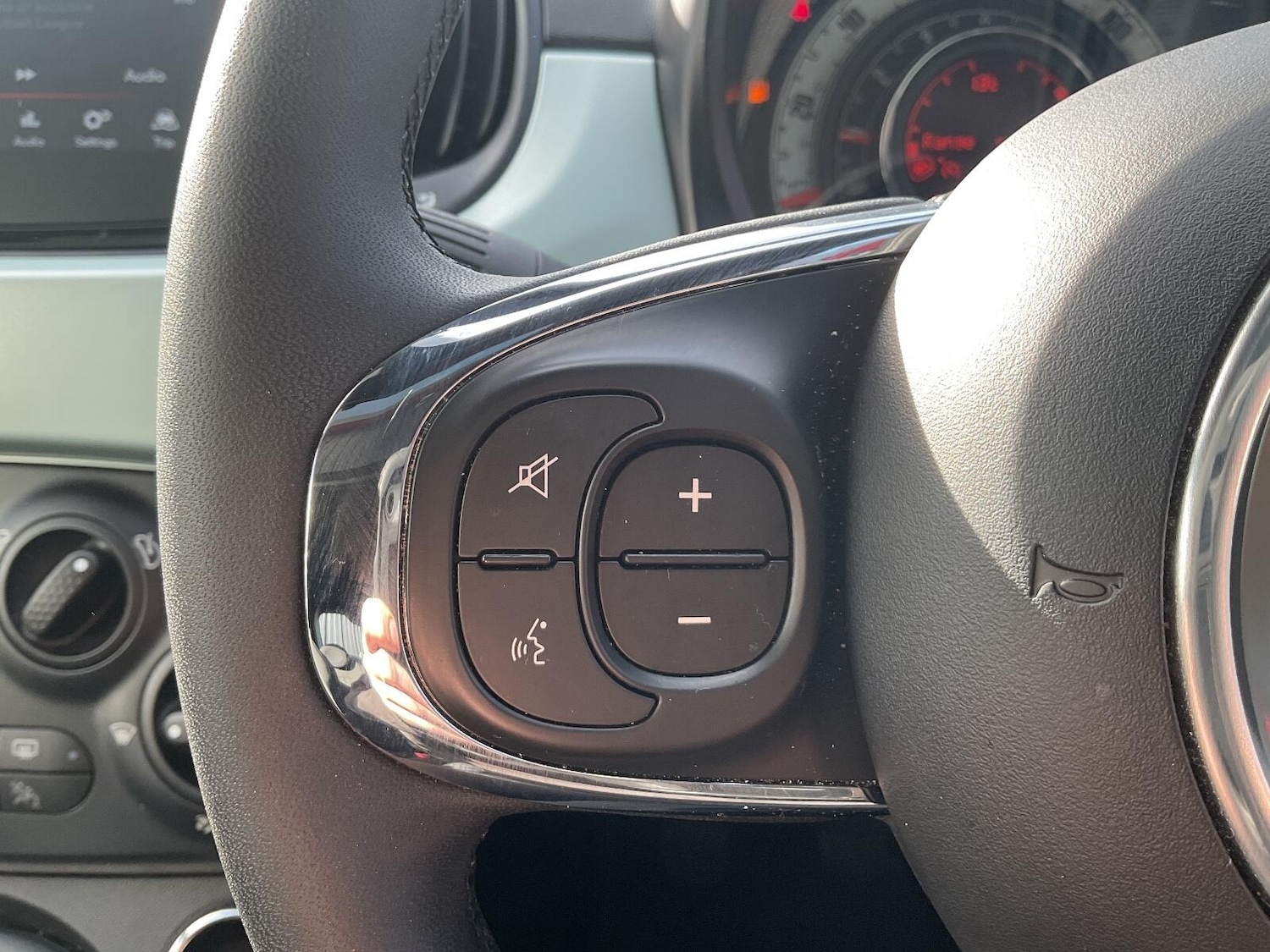 Used Fiat 500 2024 for sale - 76349657: Photo 10