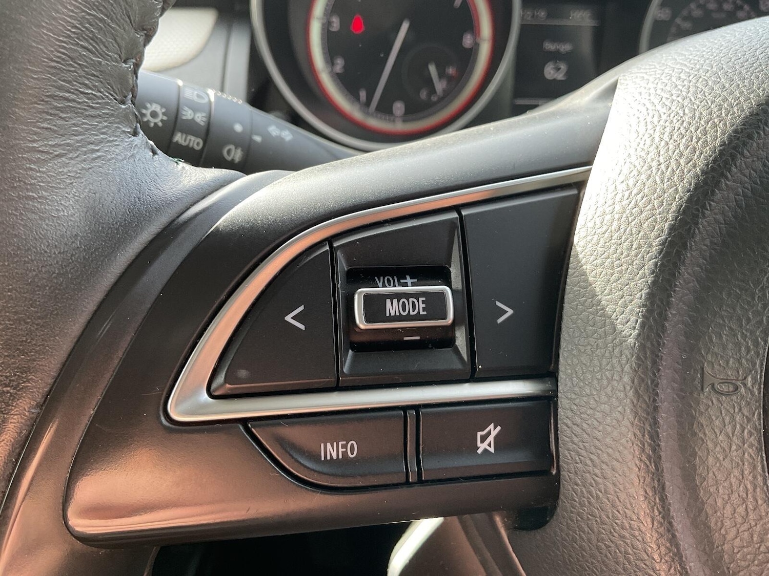 Used Suzuki Swift 2022 for sale - 76399366: Photo 16