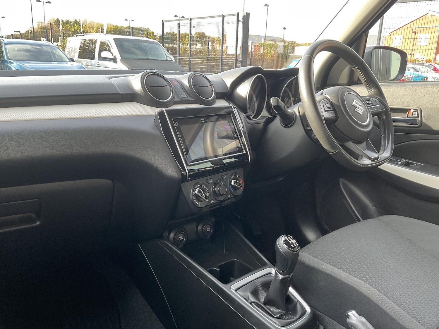 Used Suzuki Swift 2022 for sale - 76399366: Photo 2