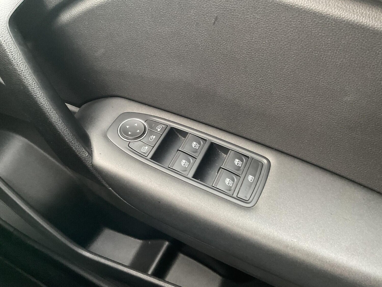 Used Renault Captur 2020 for sale - 76499798: Photo 18