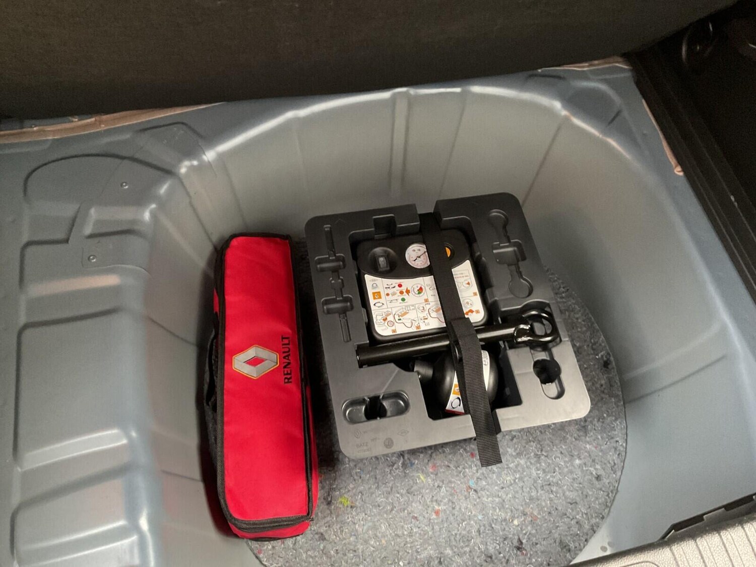 Used Renault Captur 2020 for sale - 76499798: Photo 32