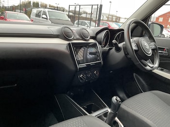 Used Suzuki Swift 2022 for sale - 77331830: Photo