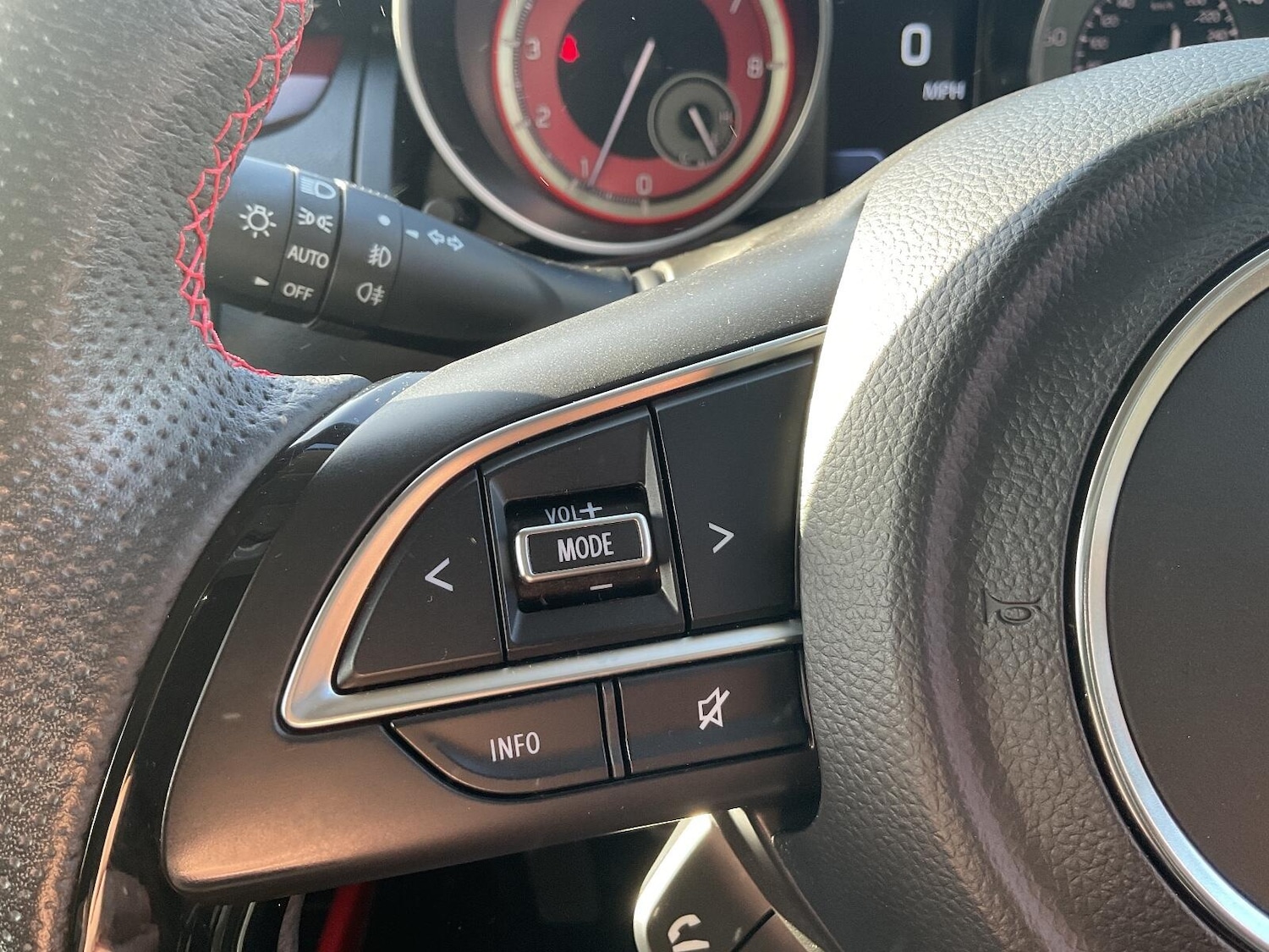 Used Suzuki Swift 2024 for sale - 76370413: Photo 10