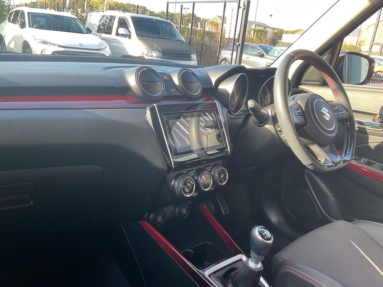 Used Suzuki Swift 2024 for sale - 76370413: Photo 2