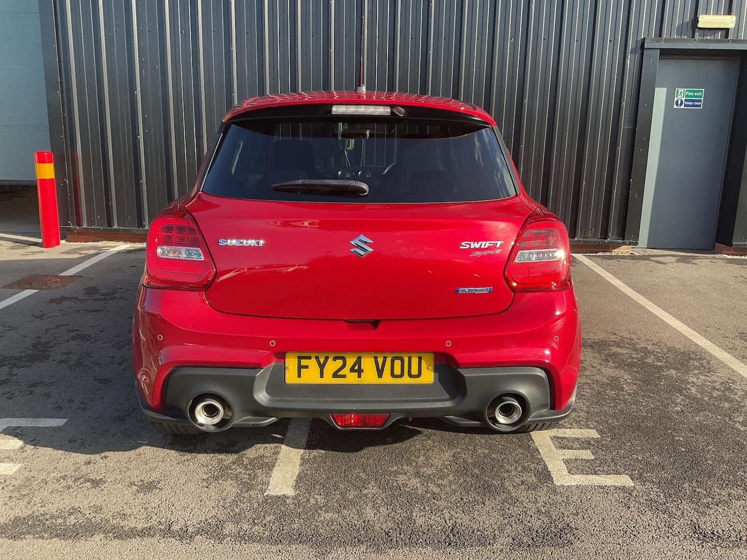 Used Suzuki Swift 2024 for sale - 76370413: Photo 4