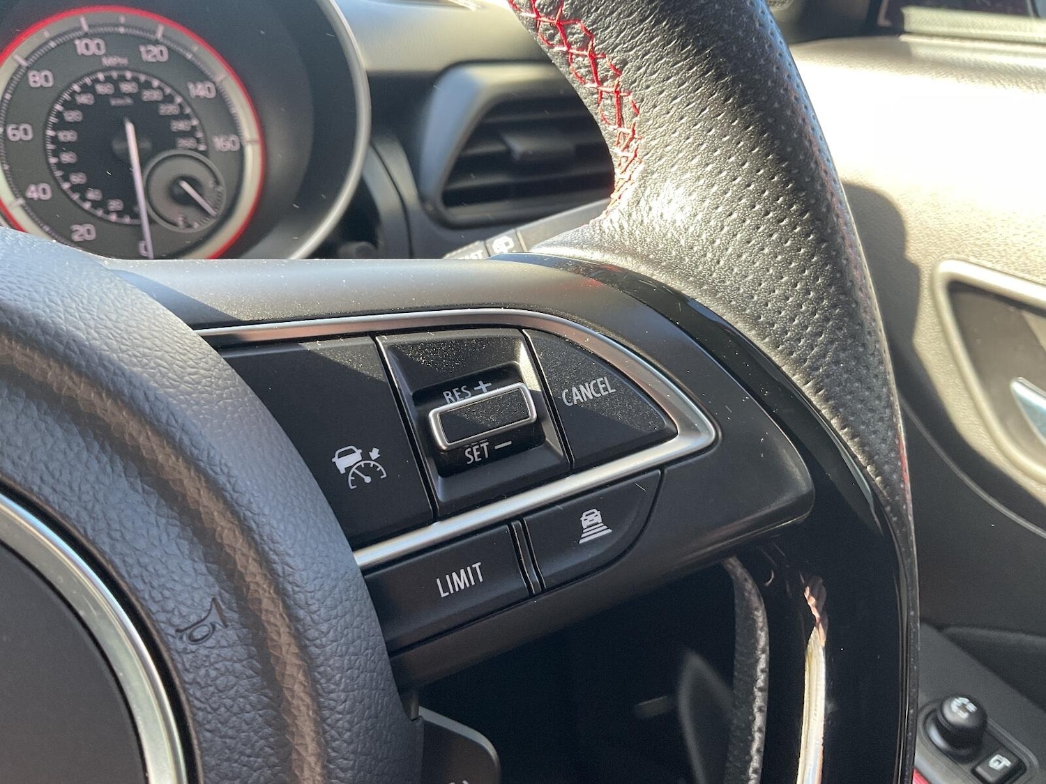 Used Suzuki Swift 2024 for sale - 76370413: Photo 9