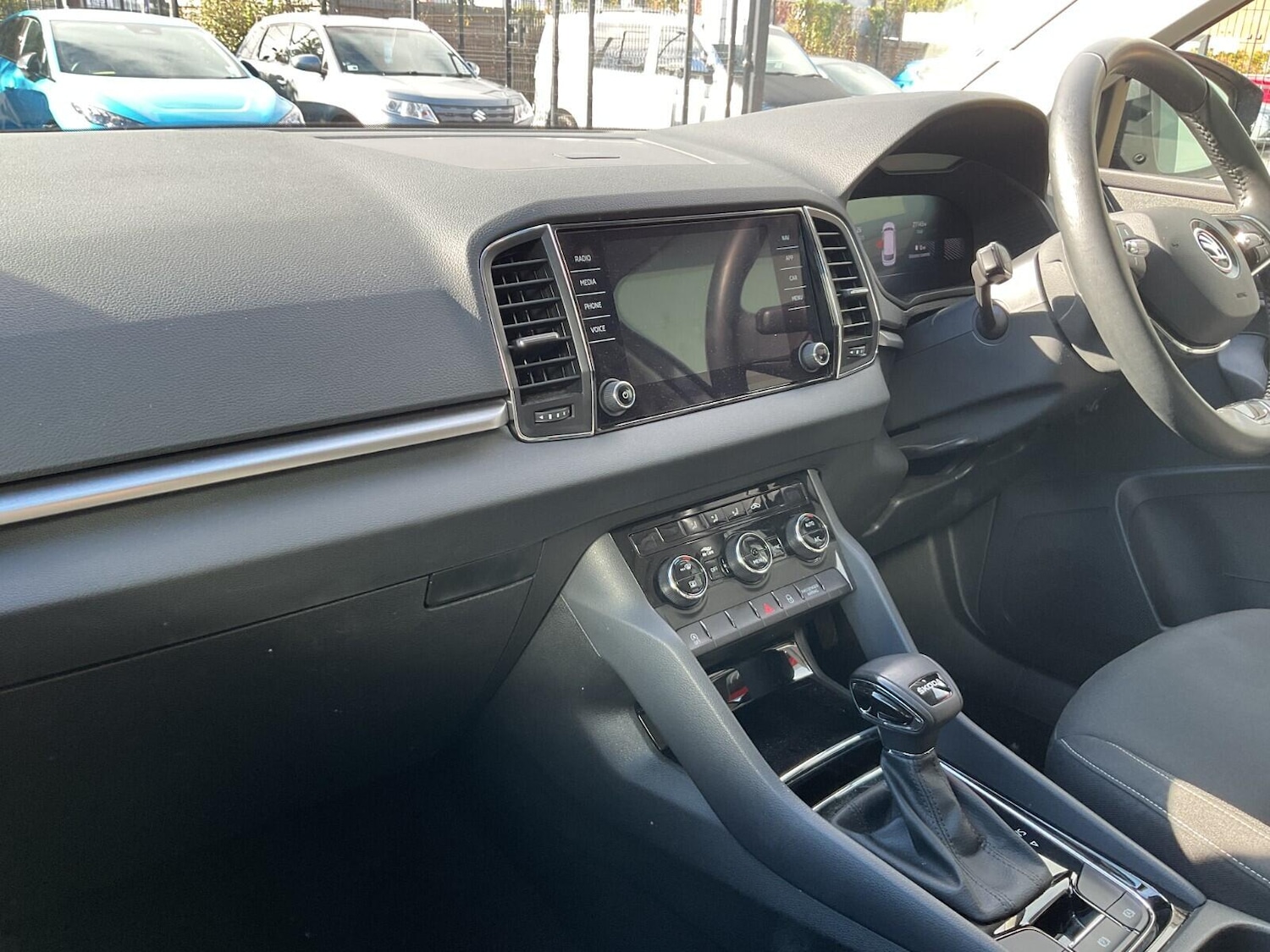 Used Skoda Karoq 2023 for sale - 76175034: Photo 2