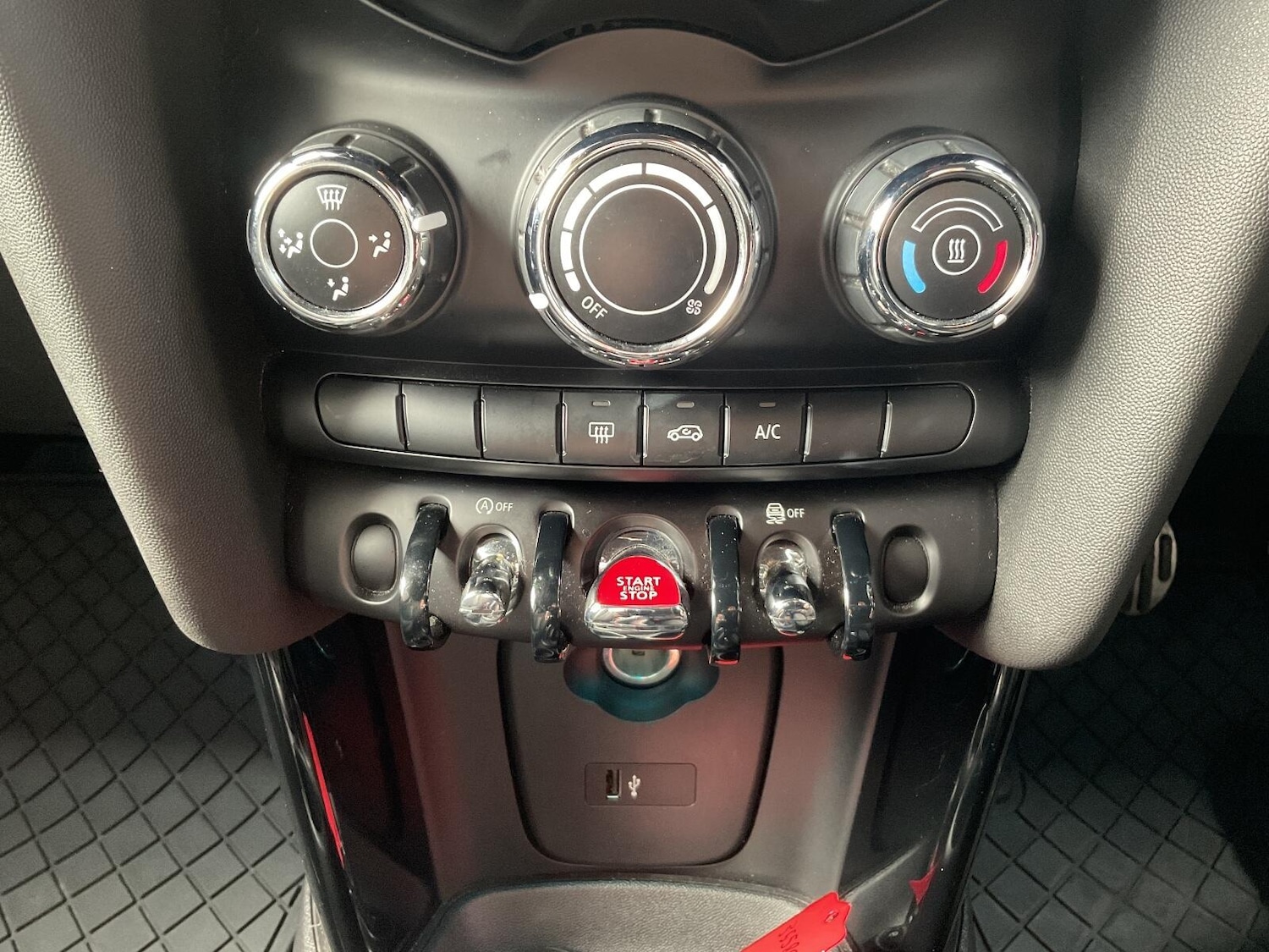 Used MINI Hatch 2019 for sale - 76446828: Photo 21