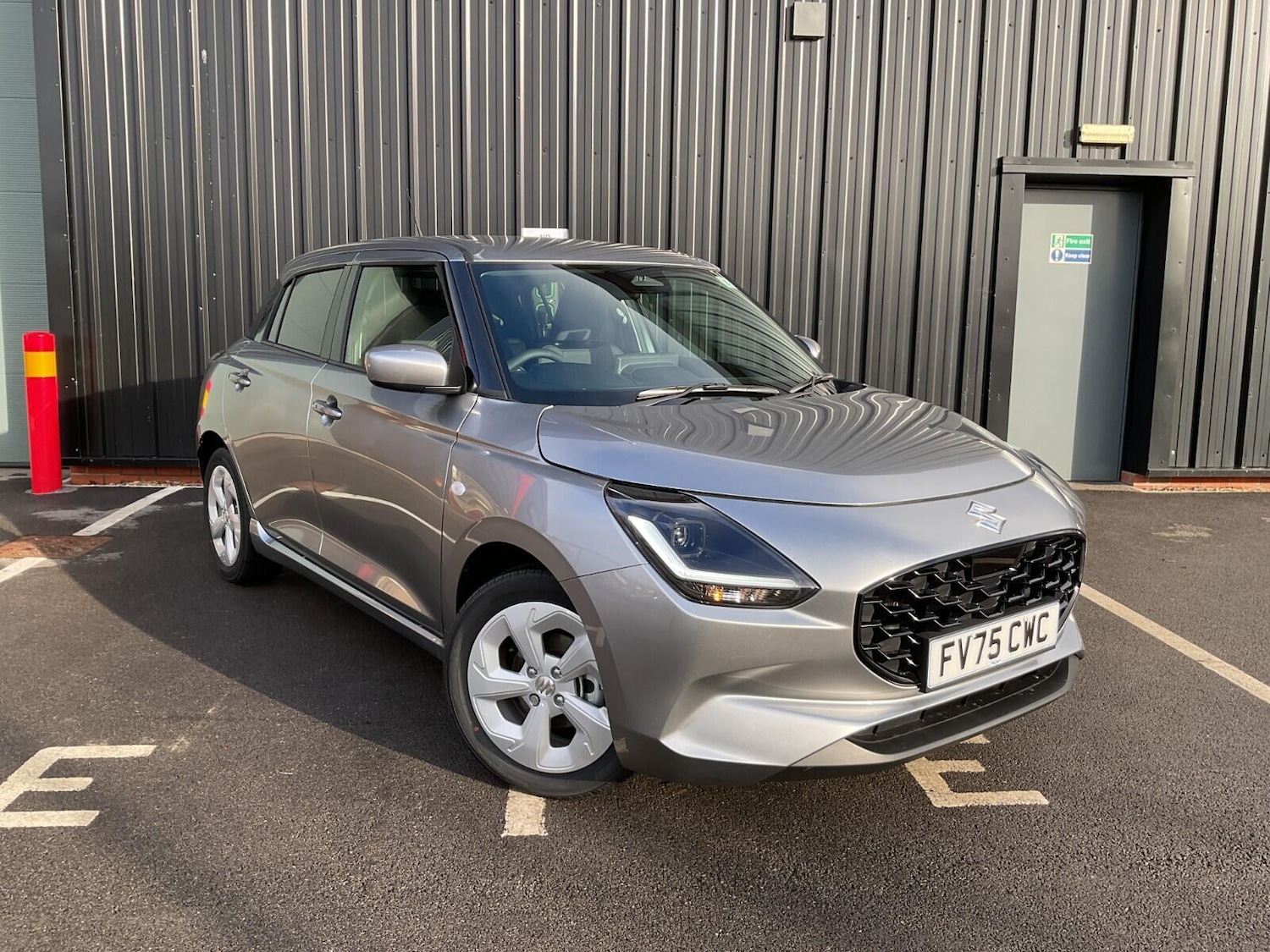 Used Suzuki Swift 2025 for sale - 76562249: Photo 1