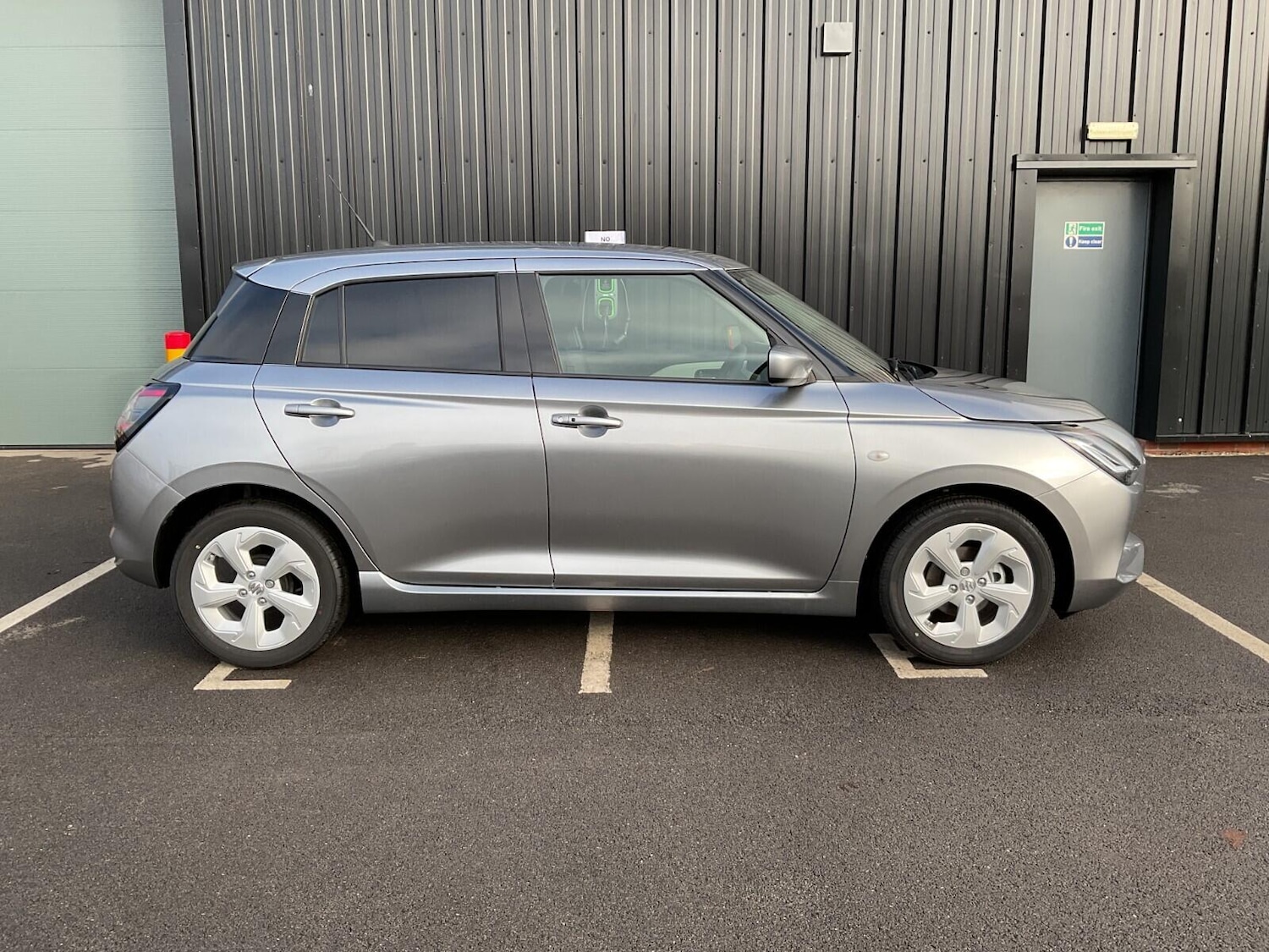 Used Suzuki Swift 2025 for sale - 76562249: Photo 5