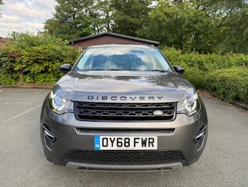 Used Land Rover Discovery Sport 2018 for sale - 78945354: Photo