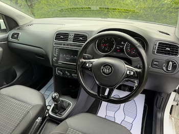 Used Volkswagen Polo 2015 for sale - 78468955: Photo