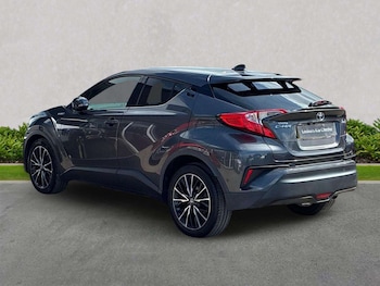 Used Toyota C-HR 2017 for sale - 78614619: Photo