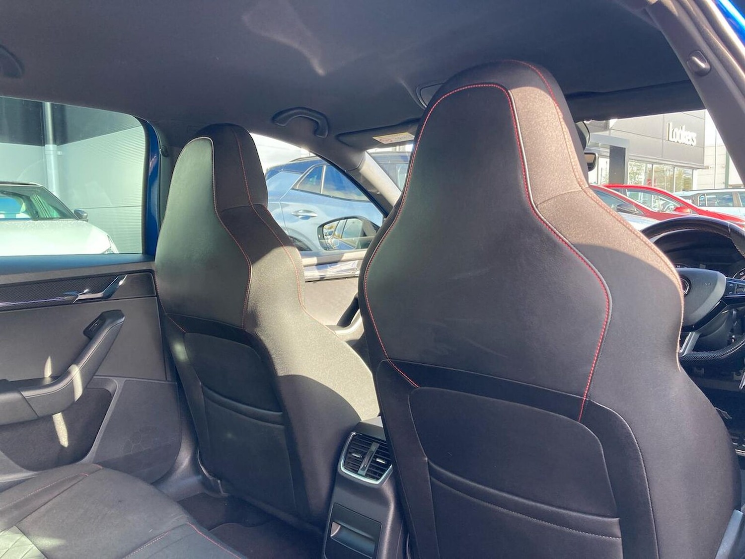 Used Skoda Octavia 2018 for sale - 76436556: Photo 2