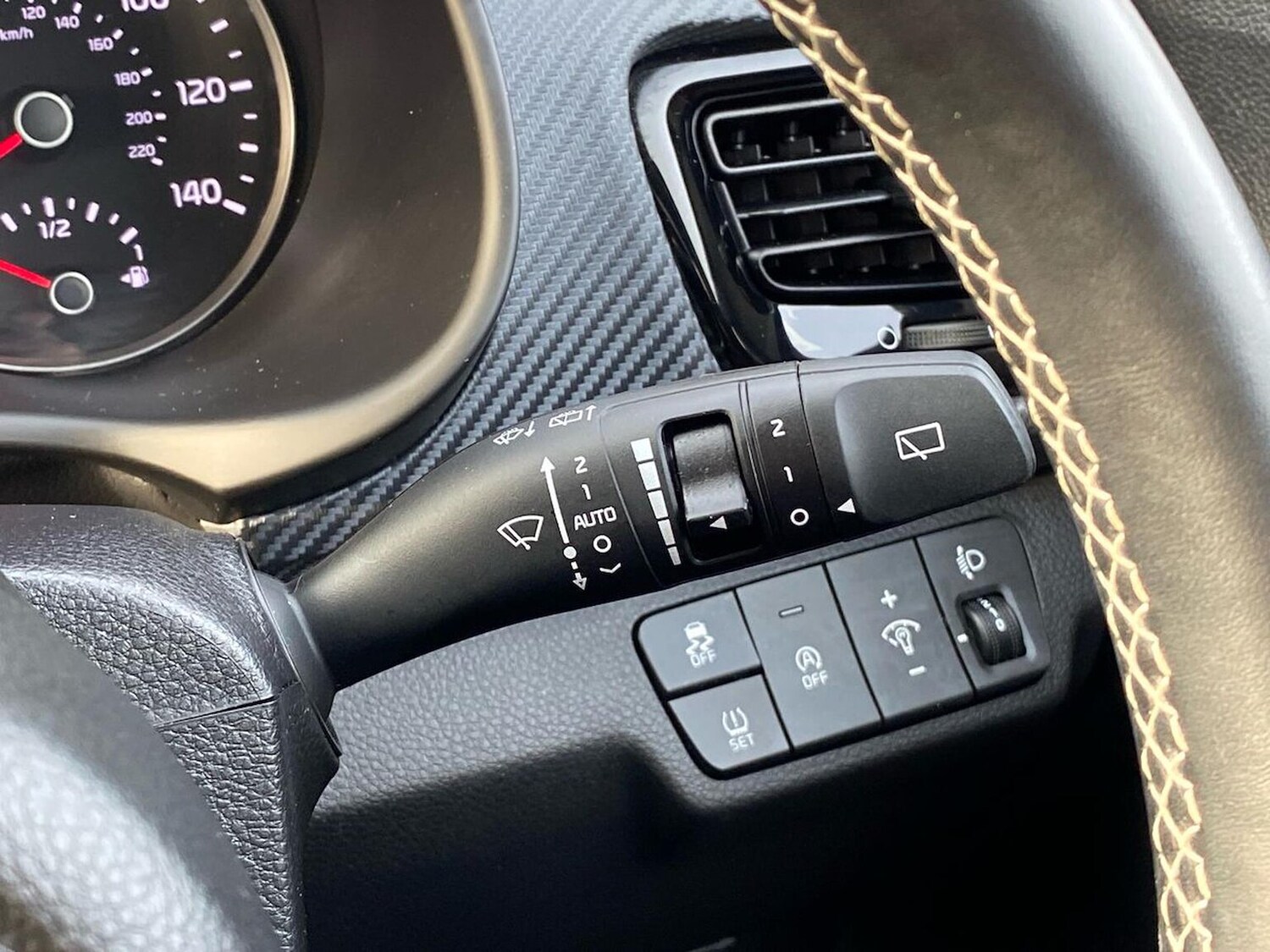 Used Kia Stonic 2024 for sale - 78195726: Photo 27