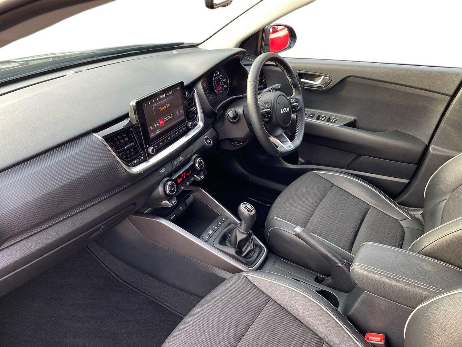 Used Kia Stonic 2024 for sale - 78195726: Photo 7