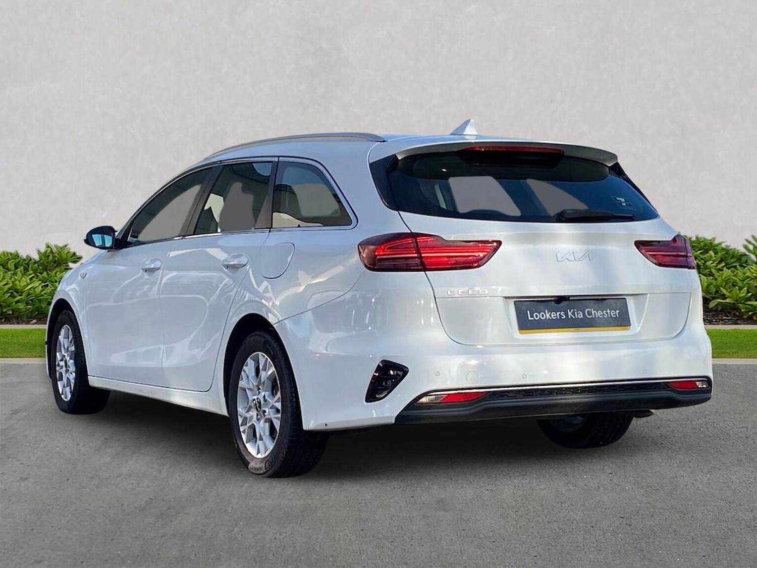 Used Kia Ceed 2025 for sale - 76924619: Photo 2