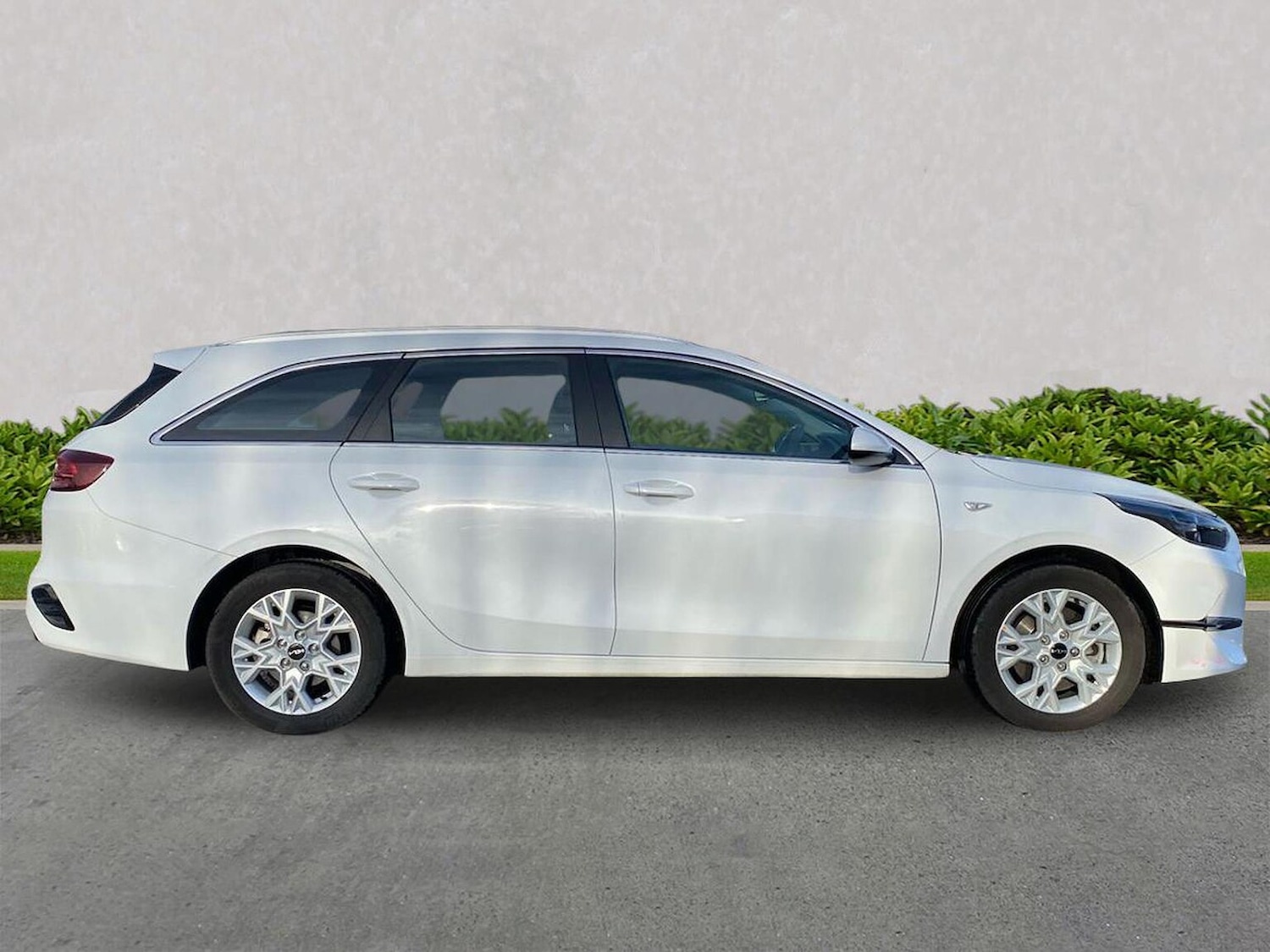 Used Kia Ceed 2025 for sale - 76924619: Photo 3