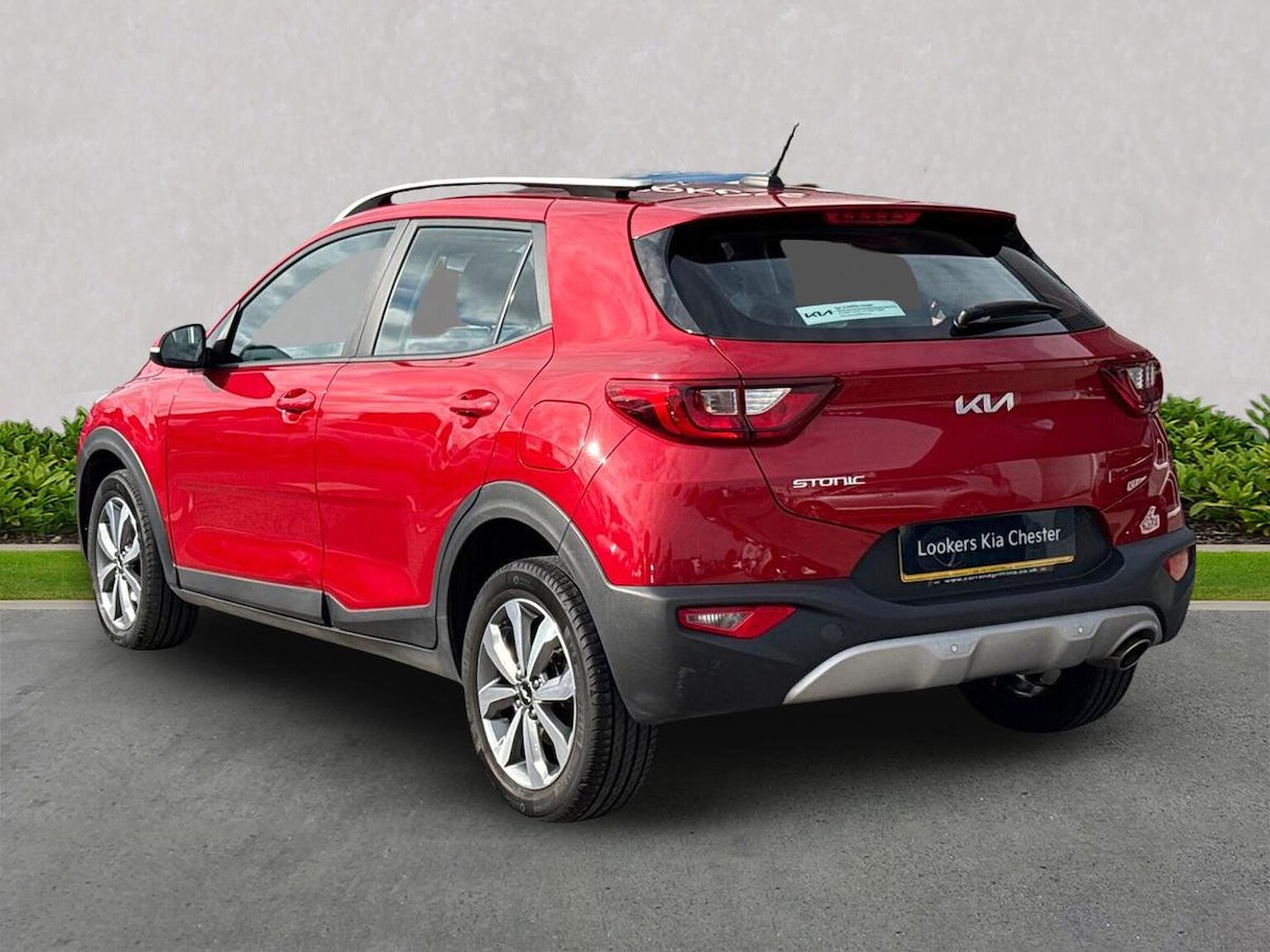 Used Kia Stonic 2023 for sale - 76666181: Photo 2