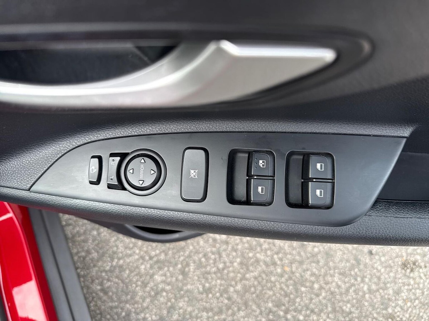 Used Kia Stonic 2023 for sale - 76666181: Photo 20