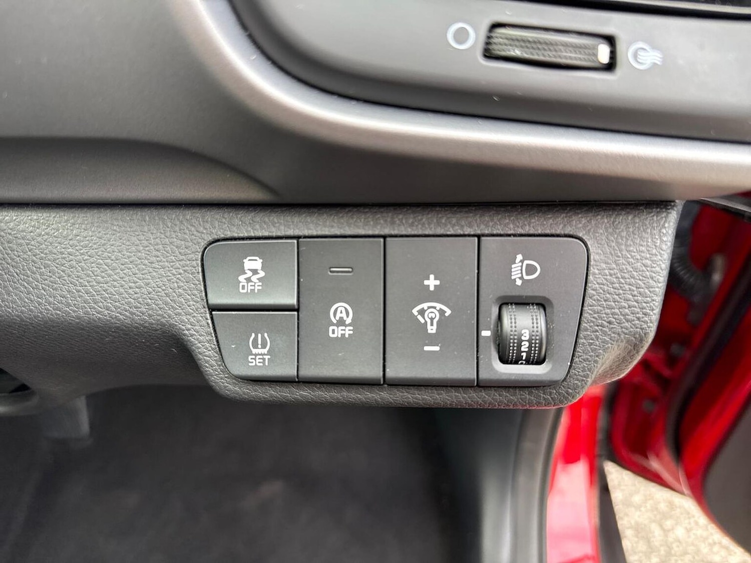 Used Kia Stonic 2023 for sale - 76666181: Photo 22