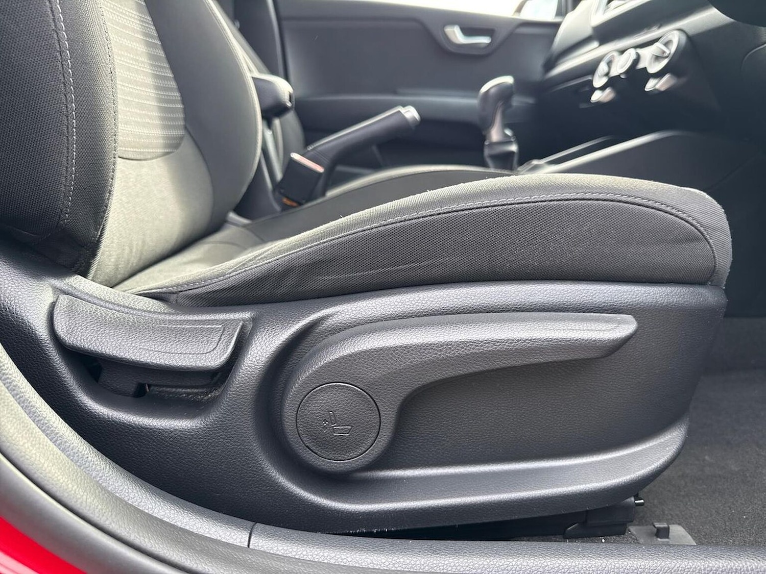 Used Kia Stonic 2023 for sale - 76666181: Photo 26