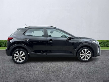 Used Kia Stonic 2023 for sale - 78961853: Photo